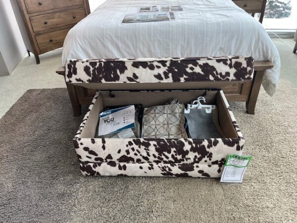 Smith Brothers Ottoman with animal print on clearance