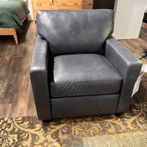 Omnia leather chair